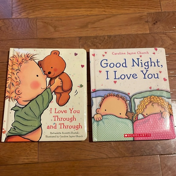 Scholastic Other - 2 Book bundle -pair of Scholastic kids books about how much we love our littles